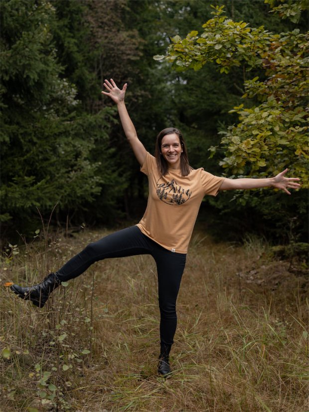 Dámské tričko V horách - béžově hnědé