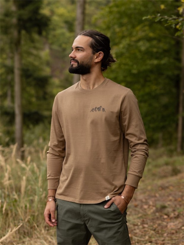 Pánské tričko s dlouhým Pohoří - hnědé