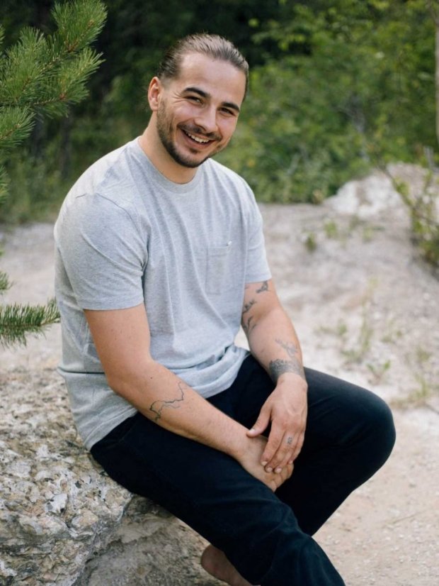 Pánské tričko s kapsičkou - šedé