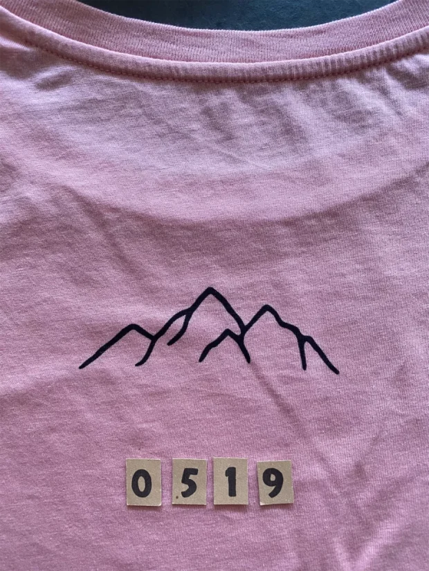 Zachraňte dámské volné tílko Hory - růžové