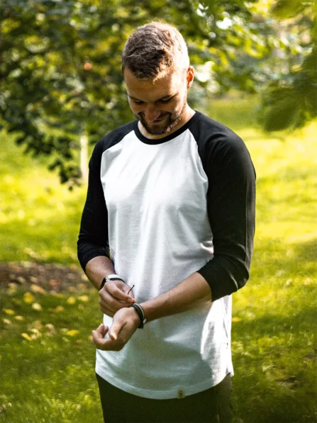 Zachraňte pánský raglan Západ