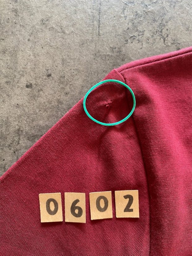 Zachraňte dámské tričko Never stop dreaming - vínové