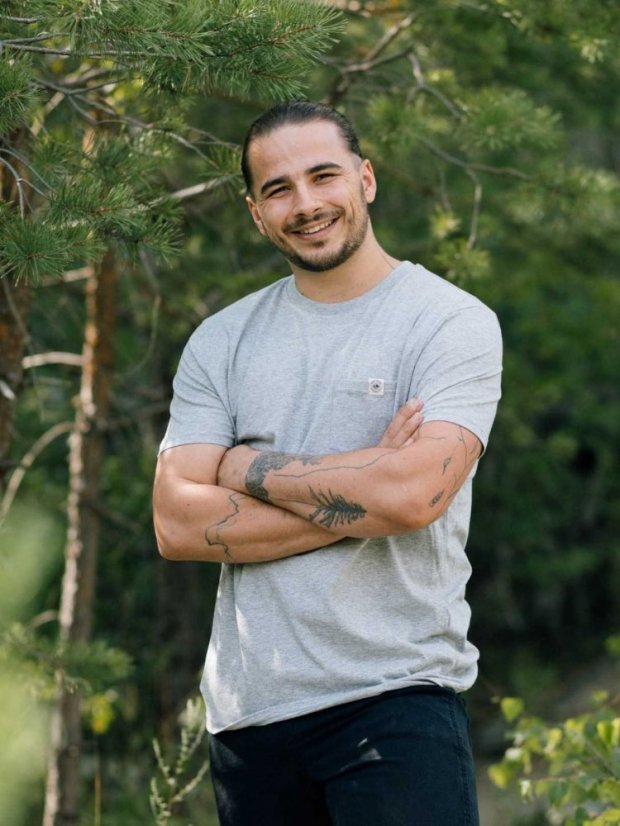 Pánské tričko s kapsičkou - šedé