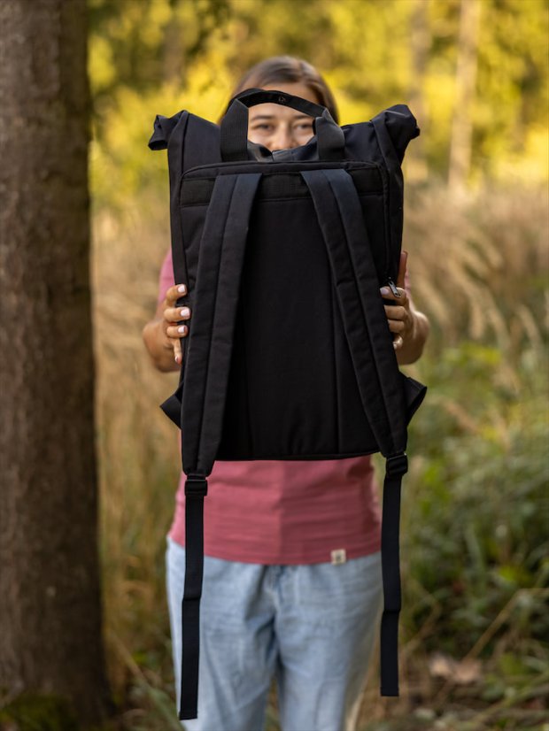 Batoh recyklovaný Mountains - černý