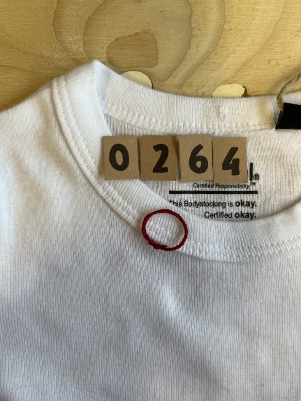 Zachraňte dětské bodýčko Never Stop Dreaming - bílé