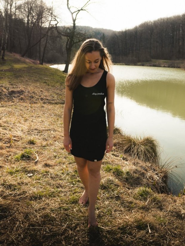 Zachraňte dámské šaty na ramínka Stay positive - černé